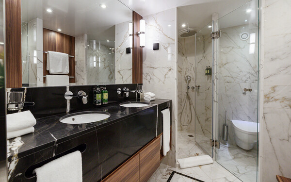 Amawaterways AmaSintra Suite Bathroom 2 ©Amawaterways.jpeg